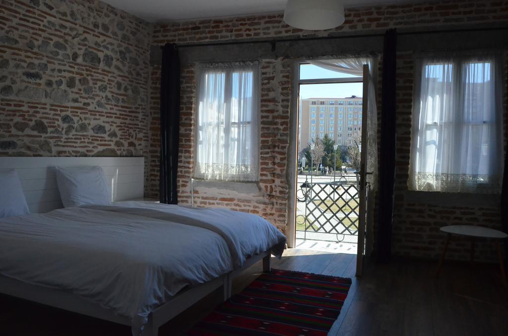 Old Bazaar Rooms Корча Екстер'єр фото